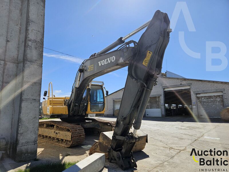 Volvo EC 210 LC - Гусеничный экскаватор: фото 2 Volvo EC 210 LC - Гусеничный экскаватор: фото 2