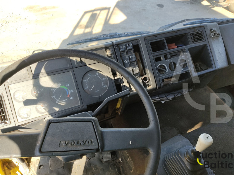 Мусоровоз Volvo FL618: фото 6