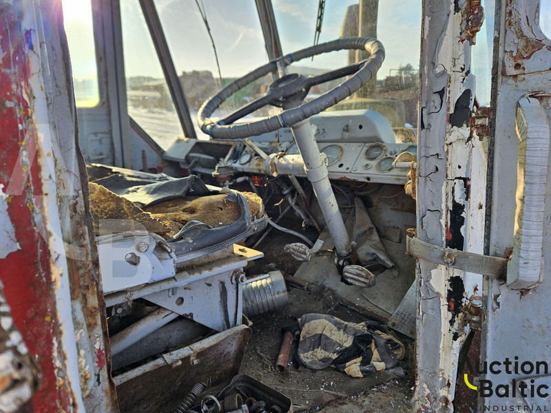 XTZ 150 - Трактор: фото 5 XTZ 150 - Трактор: фото 5