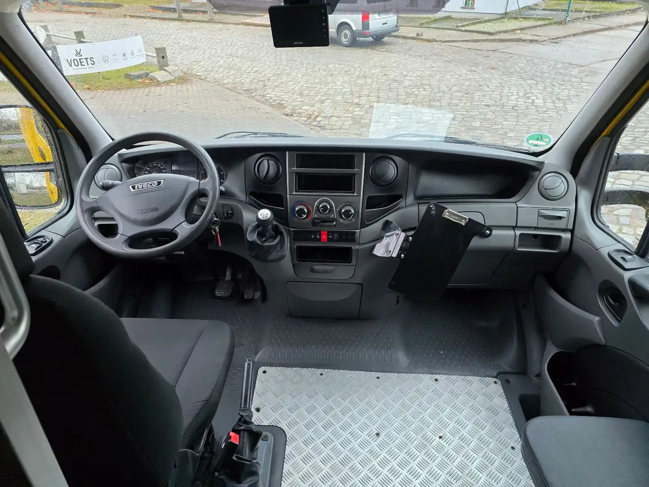 Малотоннажный фургон Iveco Daily/ Regalsystem/Luftfeder/KURZ/1. Hand: фото 10 Малотоннажный фургон Iveco Daily/ Regalsystem/Luftfeder/KURZ/1. Hand: фото 10