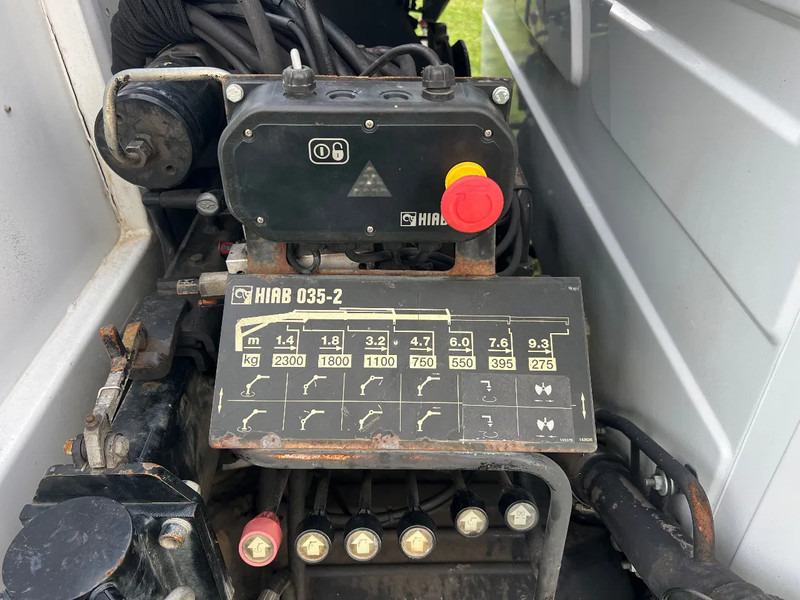 Mercedes-Benz Vario 615 VARIO 614 *3xtipper+HIAB CRANE*119000km - Самосвал, Автоманипулятор: фото 5 Mercedes-Benz Vario 615 VARIO 614 *3xtipper+HIAB CRANE*119000km - Самосвал, Автоманипулятор: фото 5