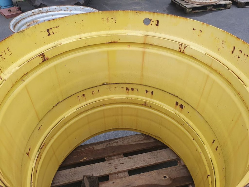 John Deere velgen 14x38 - Колесный диск: фото 2 John Deere velgen 14x38 - Колесный диск: фото 2