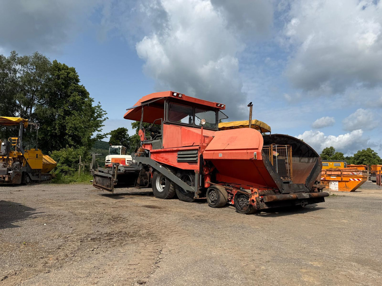 Demag-Dynapac DF135P powerfull 4-axle-paver - Асфальтоукладчик: фото 2 Demag-Dynapac DF135P powerfull 4-axle-paver - Асфальтоукладчик: фото 2