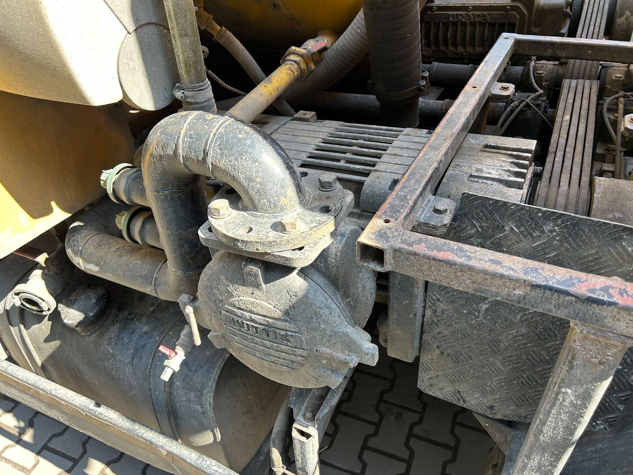MAN L2000 combi uraca - Ассенизатор: фото 3 MAN L2000 combi uraca - Ассенизатор: фото 3