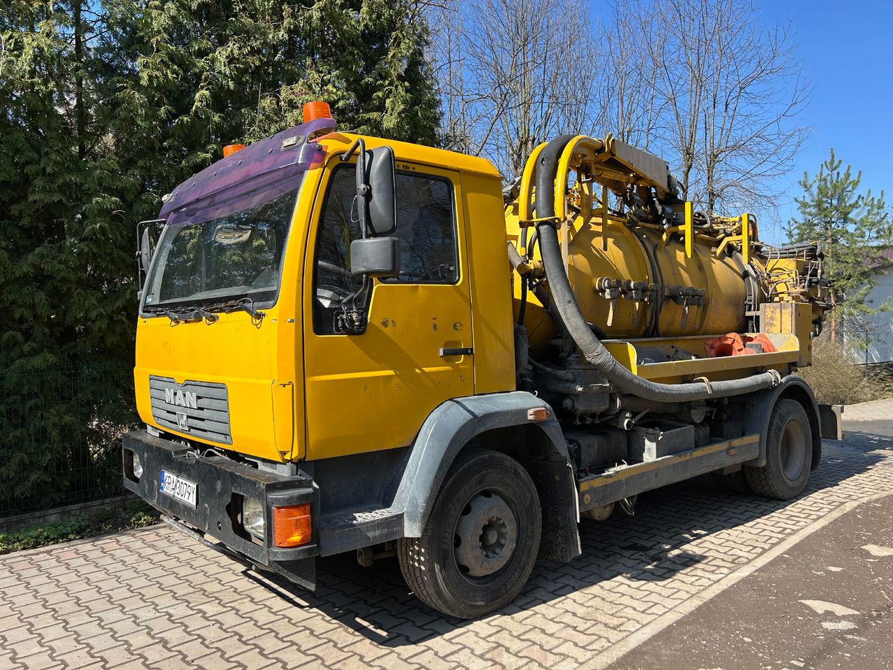 MAN L2000 combi uraca - Ассенизатор: фото 1 MAN L2000 combi uraca - Ассенизатор: фото 1