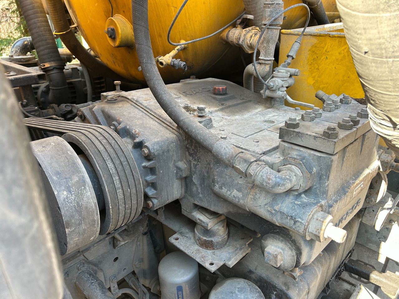MAN L2000 combi uraca - Ассенизатор: фото 4 MAN L2000 combi uraca - Ассенизатор: фото 4