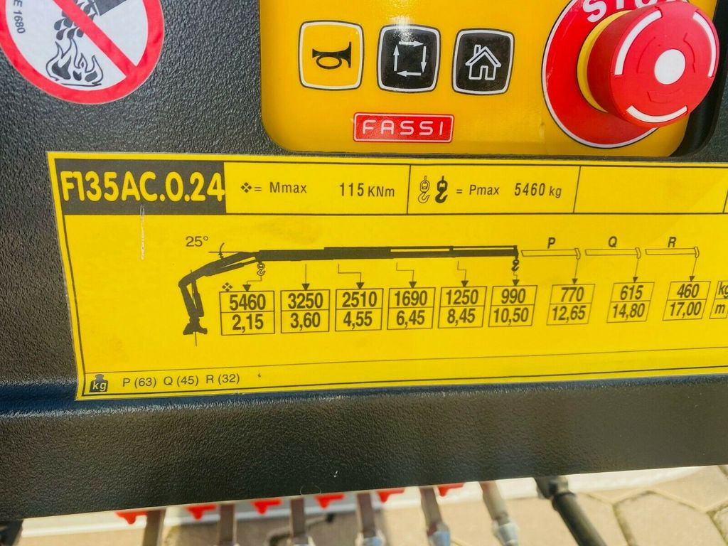 Новый Полуприцеп-контейнеровоз/ Сменный кузов Abrollcontainer Container Kran  Fassi F135: фото 11