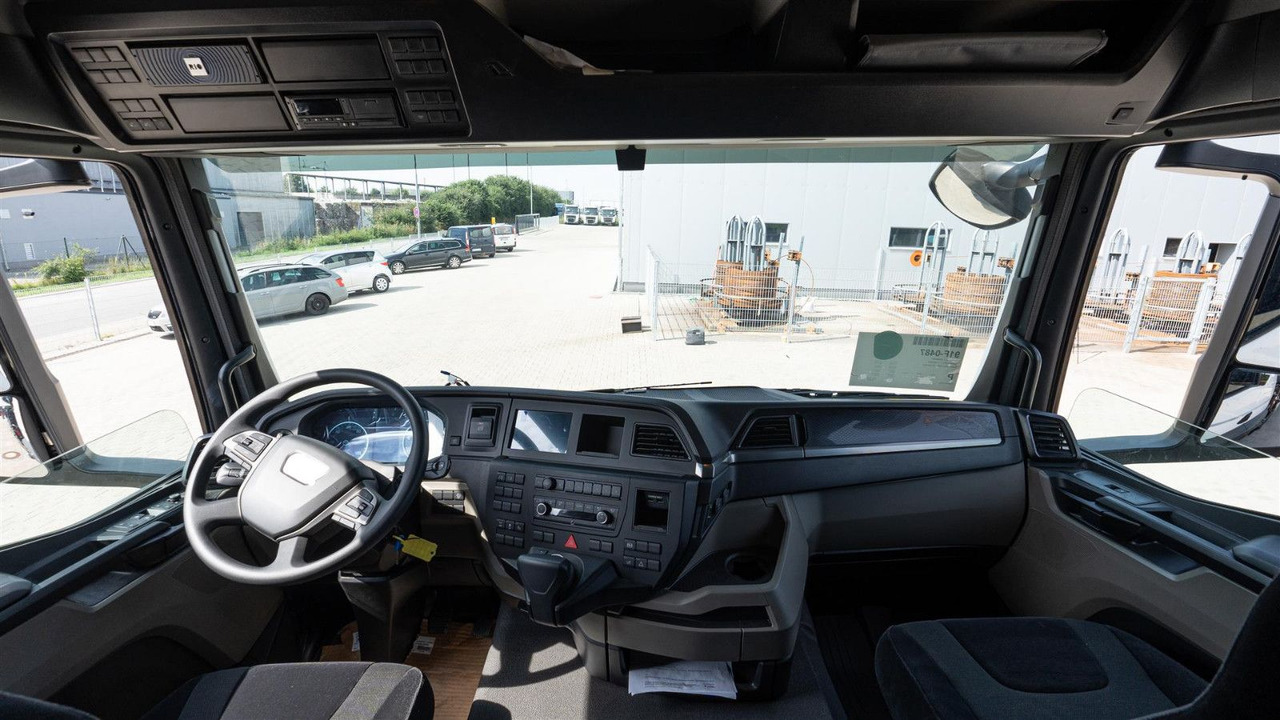 MAN 35.470 8x2 Kran F710 RA2.26 - Грузовик, Автоманипулятор: фото 3 MAN 35.470 8x2 Kran F710 RA2.26 - Грузовик, Автоманипулятор: фото 3