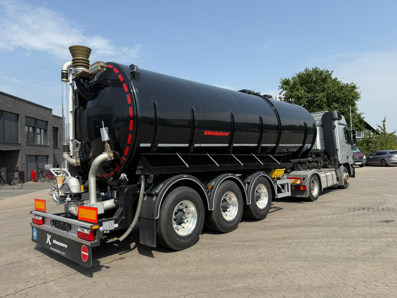 Kässbohrer K.STN L 30 Edelstahl Tanker Gülle Naturabfall - Полуприцеп-цистерна: фото 2 Kässbohrer K.STN L 30 Edelstahl Tanker Gülle Naturabfall - Полуприцеп-цистерна: фото 2