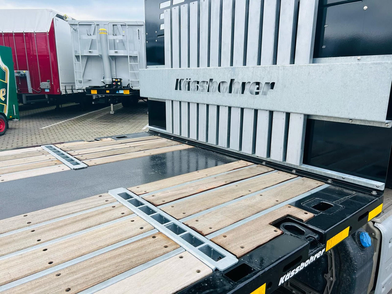 Полуприцеп бортовой/ Платформа Kässbohrer SPS Mega Schwerlast Plattform Lenkachse: фото 8 Полуприцеп бортовой/ Платформа Kässbohrer SPS Mega Schwerlast Plattform Lenkachse: фото 8