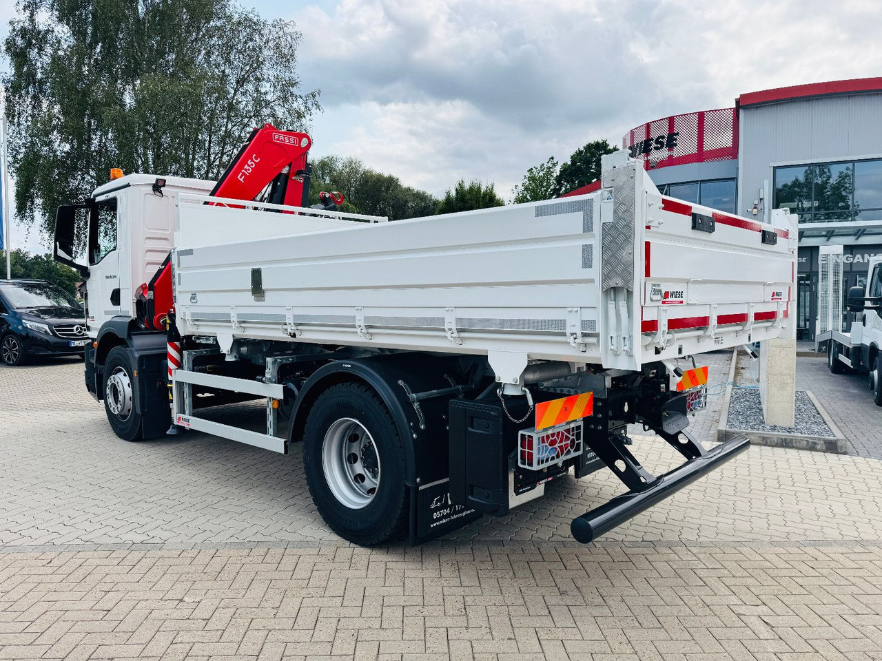 MAN 18.320 4x2 mit Fassi Ladekran Sofort Verfügbar - Самосвал, Автоманипулятор: фото 4 MAN 18.320 4x2 mit Fassi Ladekran Sofort Verfügbar - Самосвал, Автоманипулятор: фото 4