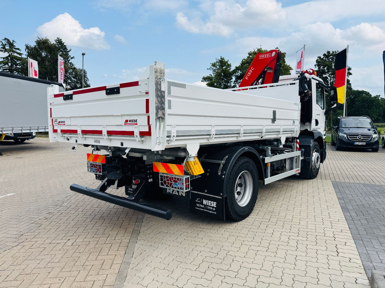 MAN 18.320 4x2 mit Fassi Ladekran Sofort Verfügbar - Самосвал, Автоманипулятор: фото 3 MAN 18.320 4x2 mit Fassi Ladekran Sofort Verfügbar - Самосвал, Автоманипулятор: фото 3
