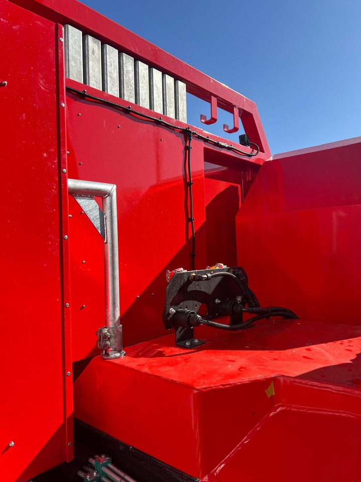 MAN 8x4 mit F1150RA.2.28 L616 Winde - Грузовик бортовой/ Платформа, Автоманипулятор: фото 2 MAN 8x4 mit F1150RA.2.28 L616 Winde - Грузовик бортовой/ Платформа, Автоманипулятор: фото 2