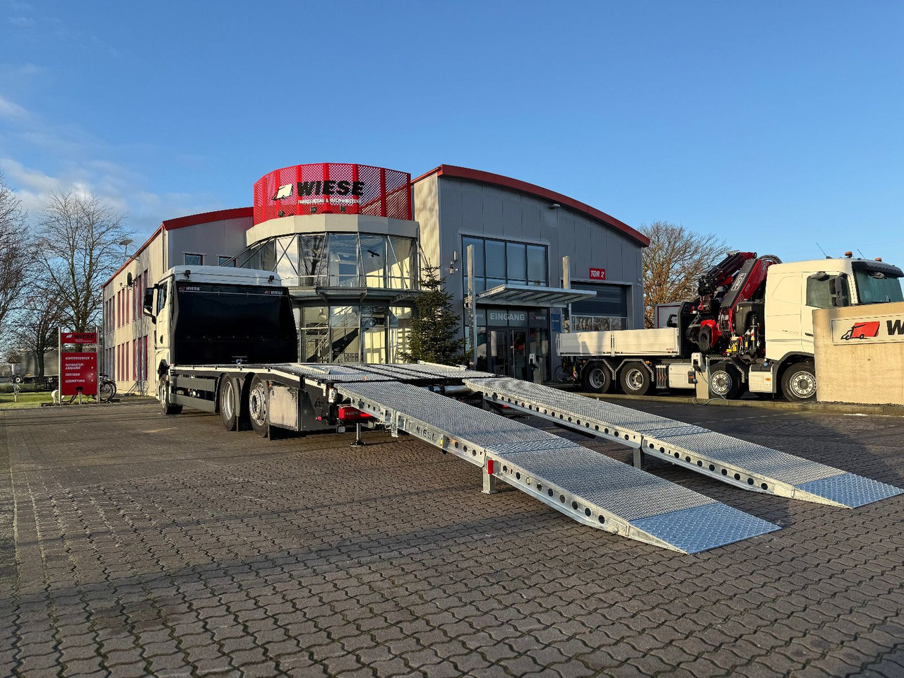 MAN Baumaschinen- Arbeitsbühnentransporter Rampen - Эвакуатор: фото 3 MAN Baumaschinen- Arbeitsbühnentransporter Rampen - Эвакуатор: фото 3