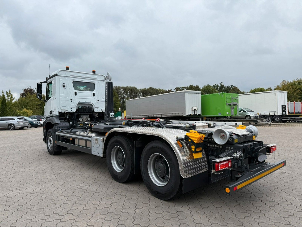 Mercedes-Benz Arocs 5 2651L 6 x4 Meiller RS 2170 - Крюковой мультилифт: фото 4 Mercedes-Benz Arocs 5 2651L 6 x4 Meiller RS 2170 - Крюковой мультилифт: фото 4