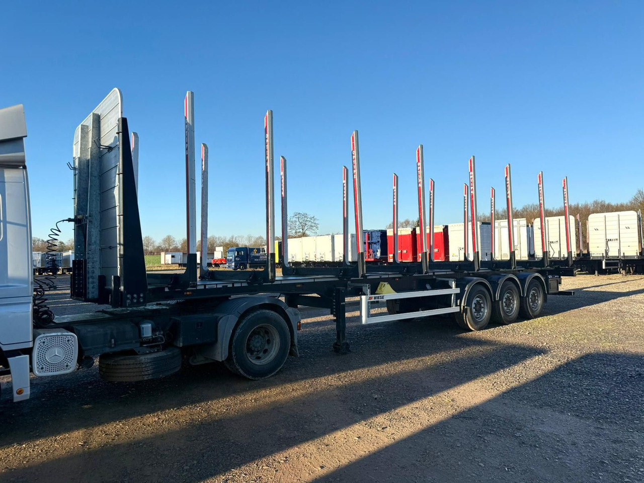 PAVIC Holzauflieger mit Schemel und Rungen - Полуприцеп лесовоз: фото 1 PAVIC Holzauflieger mit Schemel und Rungen - Полуприцеп лесовоз: фото 1