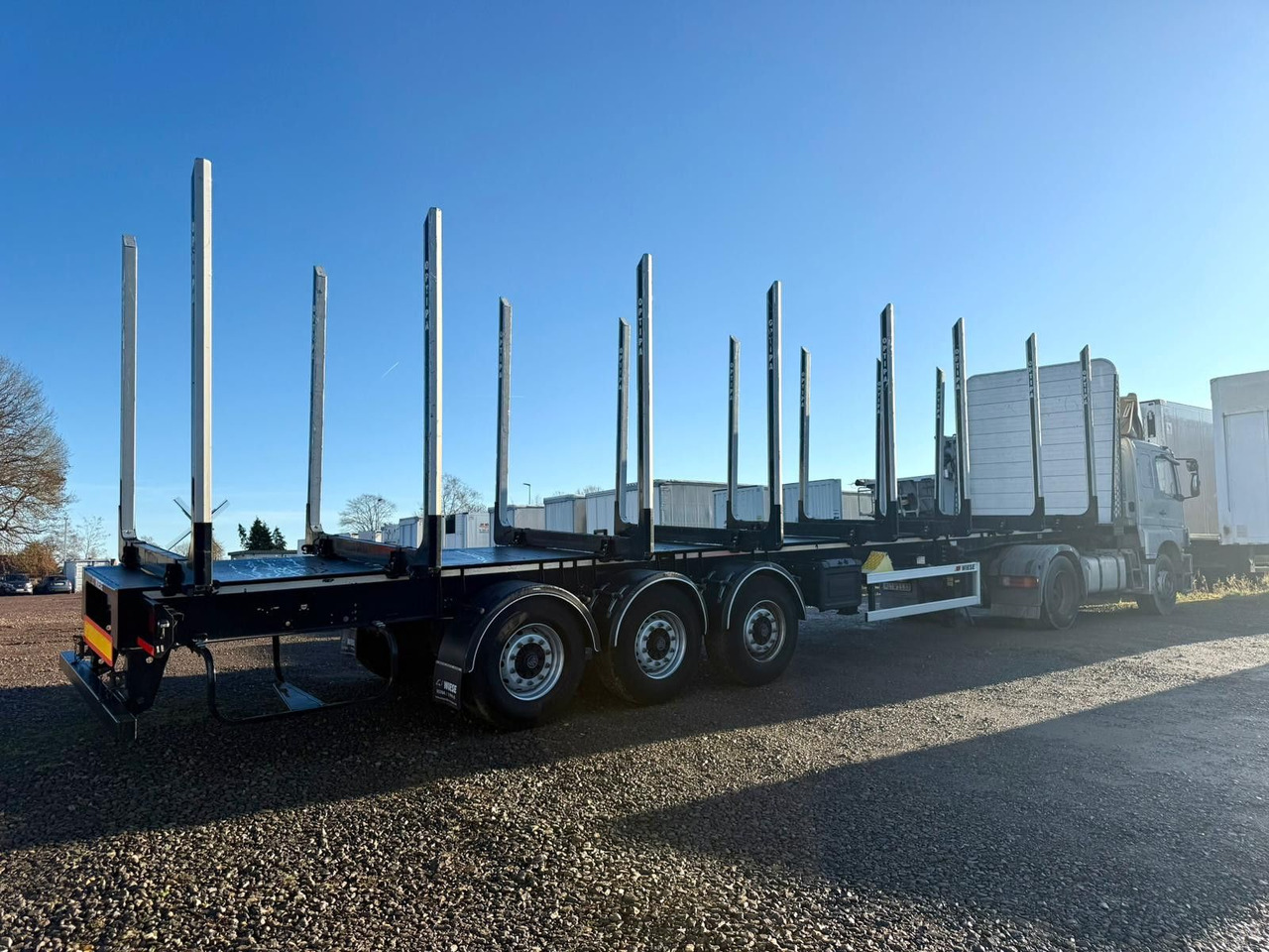 PAVIC Holzauflieger mit Schemel und Rungen - Полуприцеп лесовоз: фото 4 PAVIC Holzauflieger mit Schemel und Rungen - Полуприцеп лесовоз: фото 4