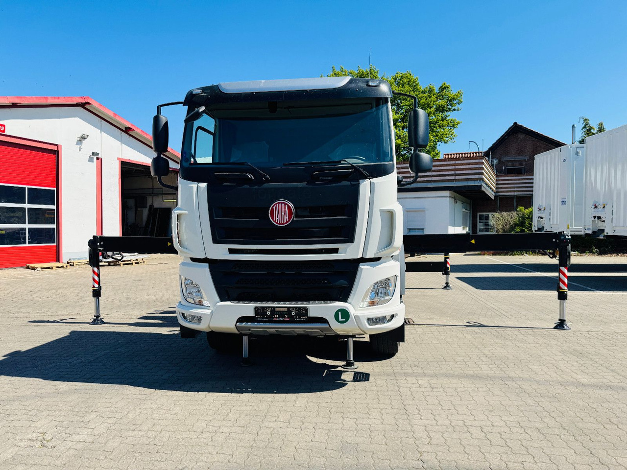 Tatra 6x6x6 Phoenix Fassi F545RA.2.27 L214 V20 - Грузовик бортовой/ Платформа, Автоманипулятор: фото 3 Tatra 6x6x6 Phoenix Fassi F545RA.2.27 L214 V20 - Грузовик бортовой/ Платформа, Автоманипулятор: фото 3