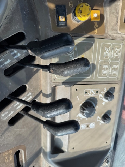 CASE MXM155 - Трактор: фото 5 CASE MXM155 - Трактор: фото 5