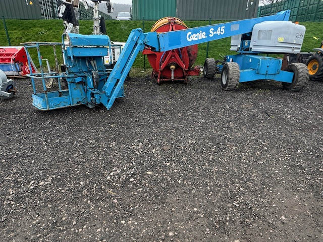 GENIE S 45 - Ричстакер: фото 1 GENIE S 45 - Ричстакер: фото 1