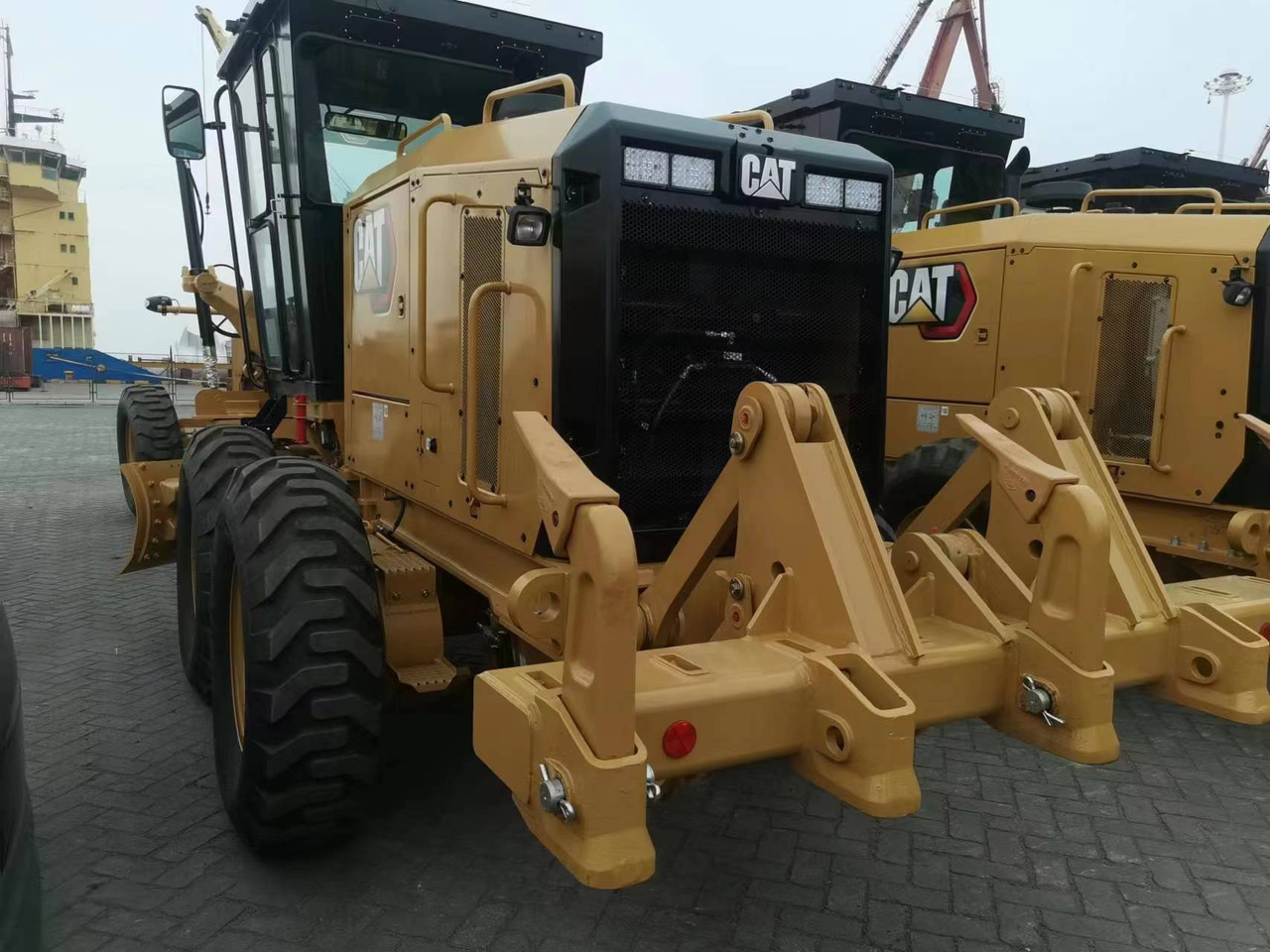 CATERPILLAR 140GC - Грейдер: фото 2 CATERPILLAR 140GC - Грейдер: фото 2