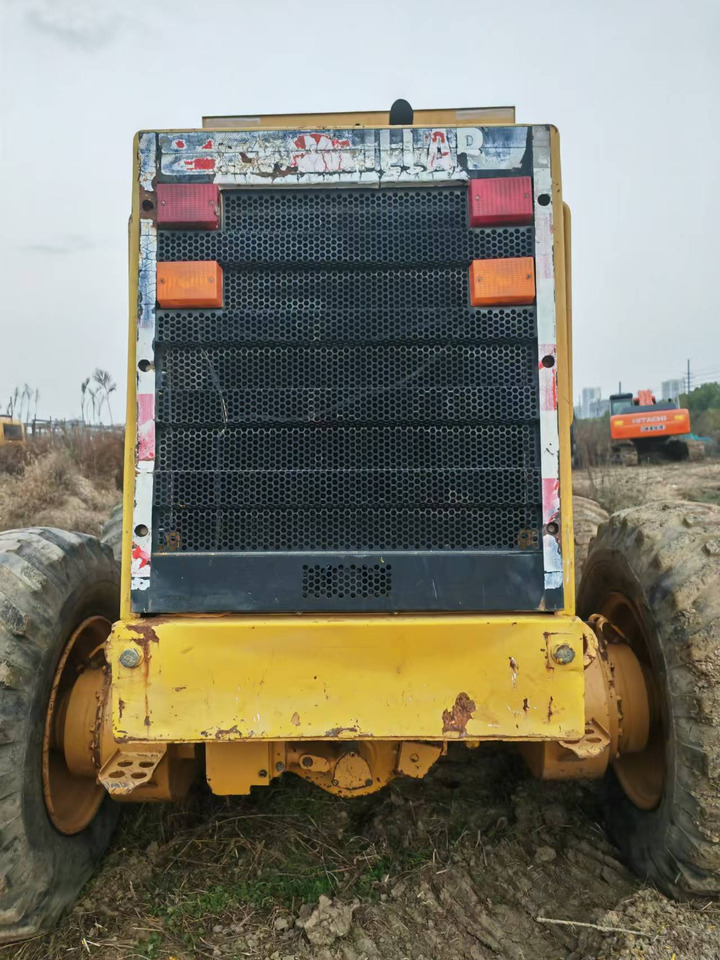 CATERPILLAR 140H - Грейдер: фото 3 CATERPILLAR 140H - Грейдер: фото 3