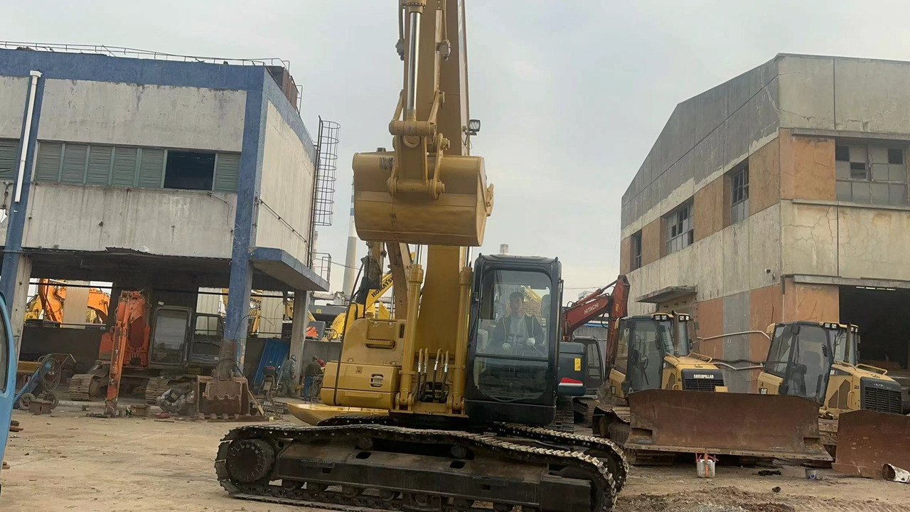 CATERPILLAR 320C - Гусеничный экскаватор: фото 5 CATERPILLAR 320C - Гусеничный экскаватор: фото 5