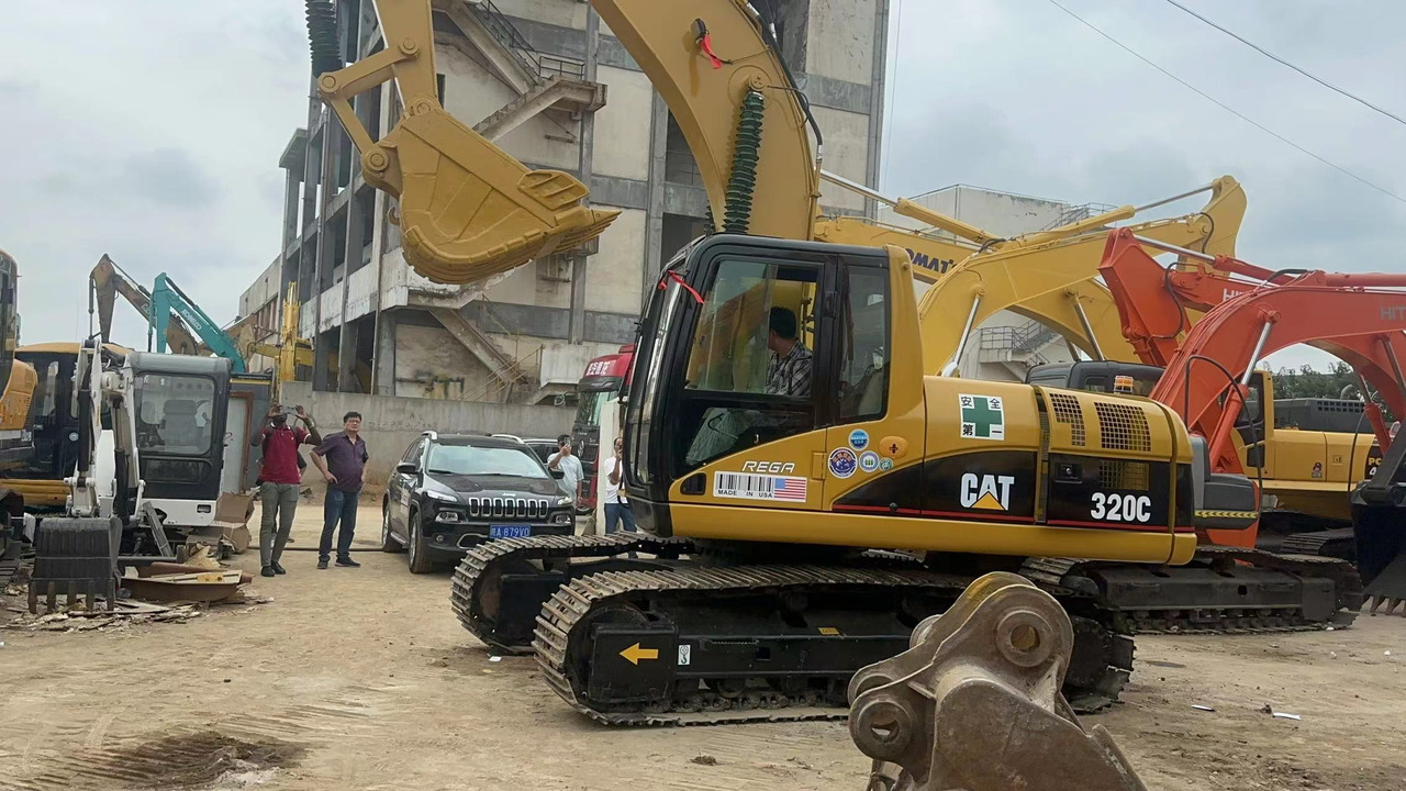 CATERPILLAR 320CL - Гусеничный экскаватор: фото 4 CATERPILLAR 320CL - Гусеничный экскаватор: фото 4