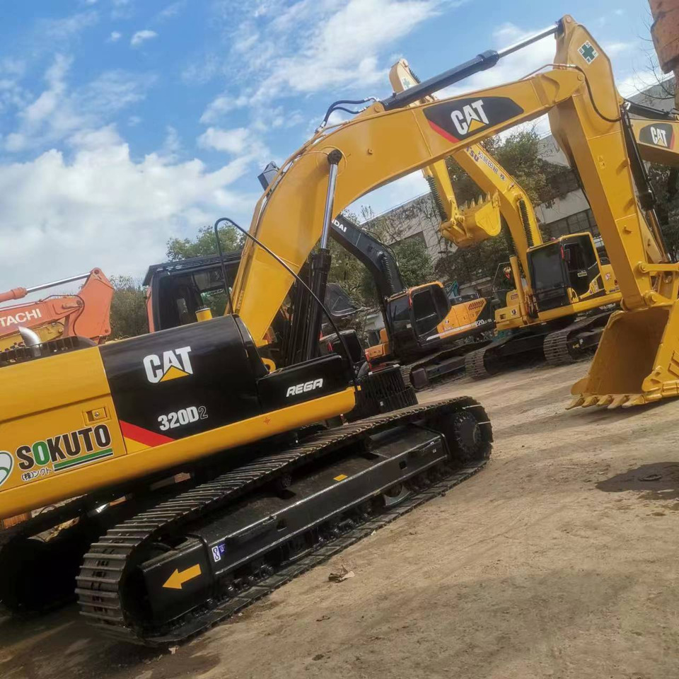 CATERPILLAR 320D2 - Гусеничный экскаватор: фото 3 CATERPILLAR 320D2 - Гусеничный экскаватор: фото 3
