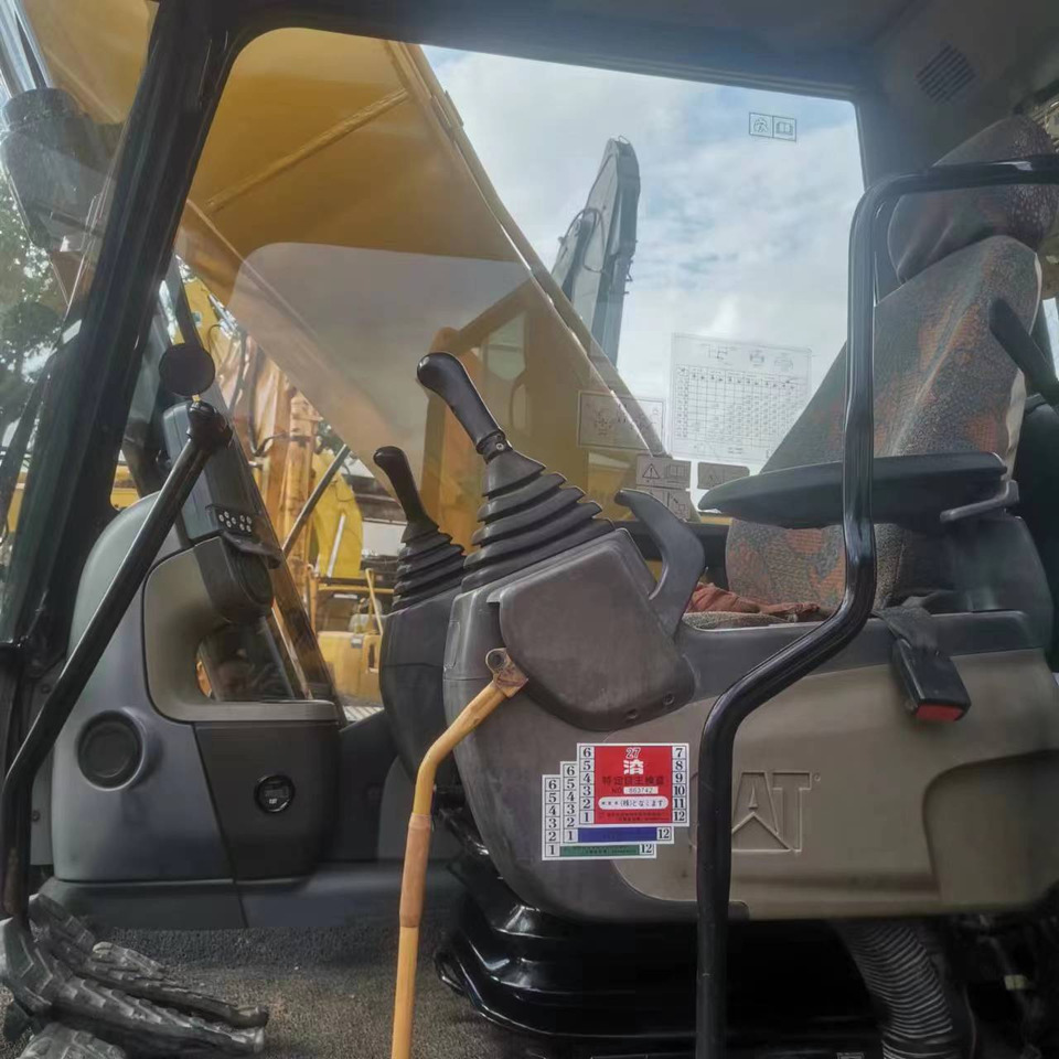 CATERPILLAR 320D2 - Гусеничный экскаватор: фото 5 CATERPILLAR 320D2 - Гусеничный экскаватор: фото 5