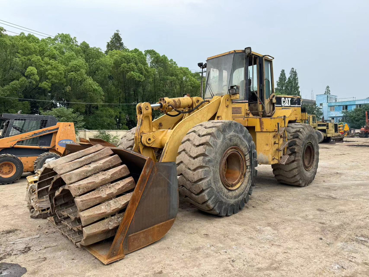 CATERPILLAR 966F - Колёсный погрузчик: фото 2 CATERPILLAR 966F - Колёсный погрузчик: фото 2