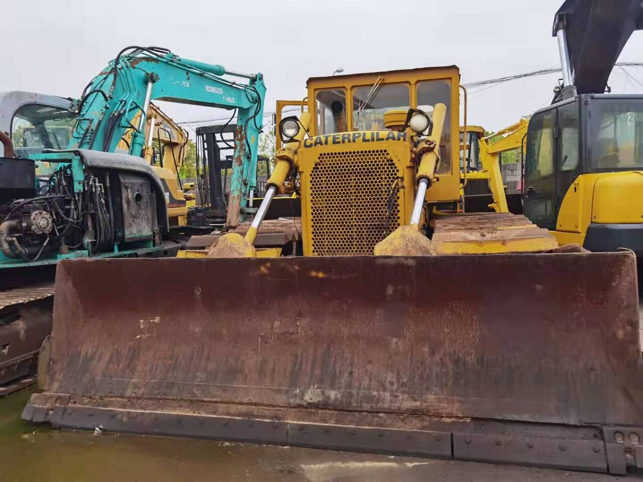 CATERPILLAR D6D - Бульдозер: фото 1 CATERPILLAR D6D - Бульдозер: фото 1