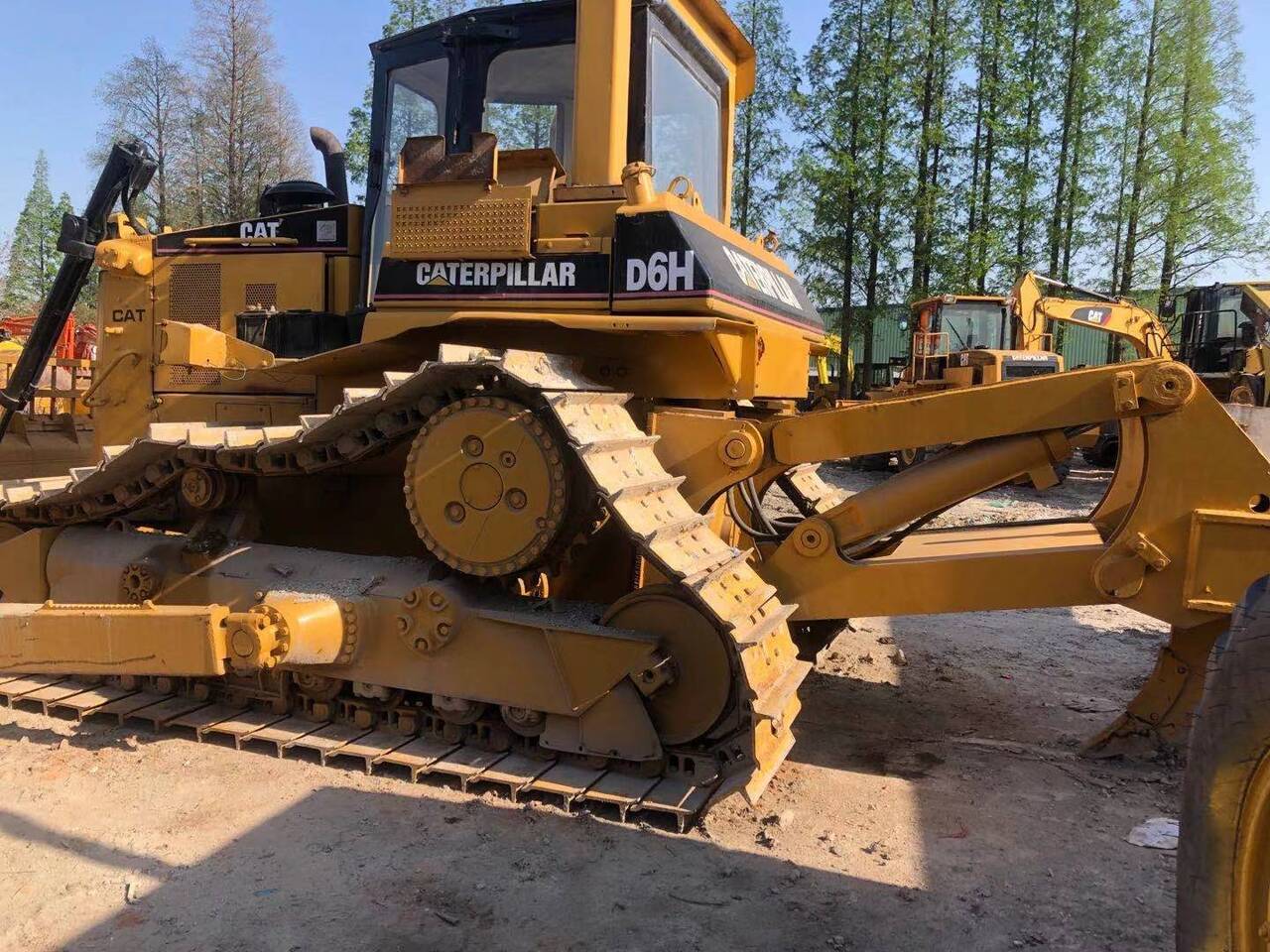 CATERPILLAR D6H - Бульдозер: фото 4 CATERPILLAR D6H - Бульдозер: фото 4