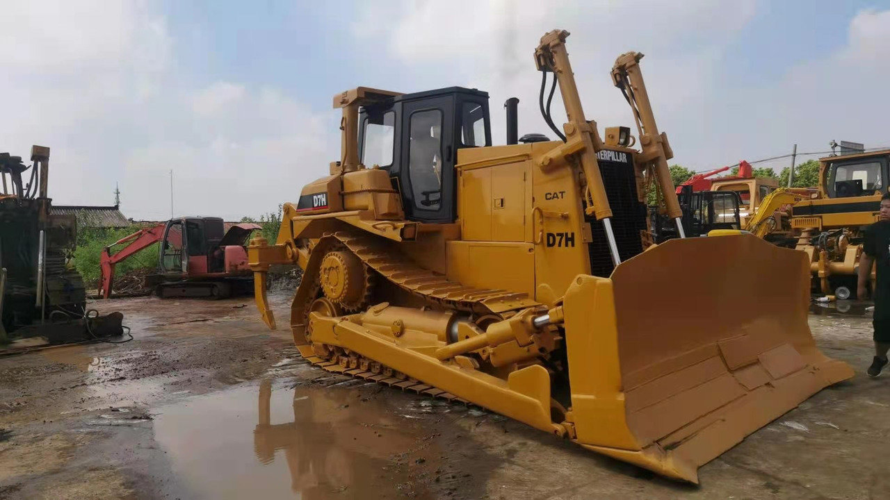 CATERPILLAR D7H - Бульдозер: фото 3 CATERPILLAR D7H - Бульдозер: фото 3