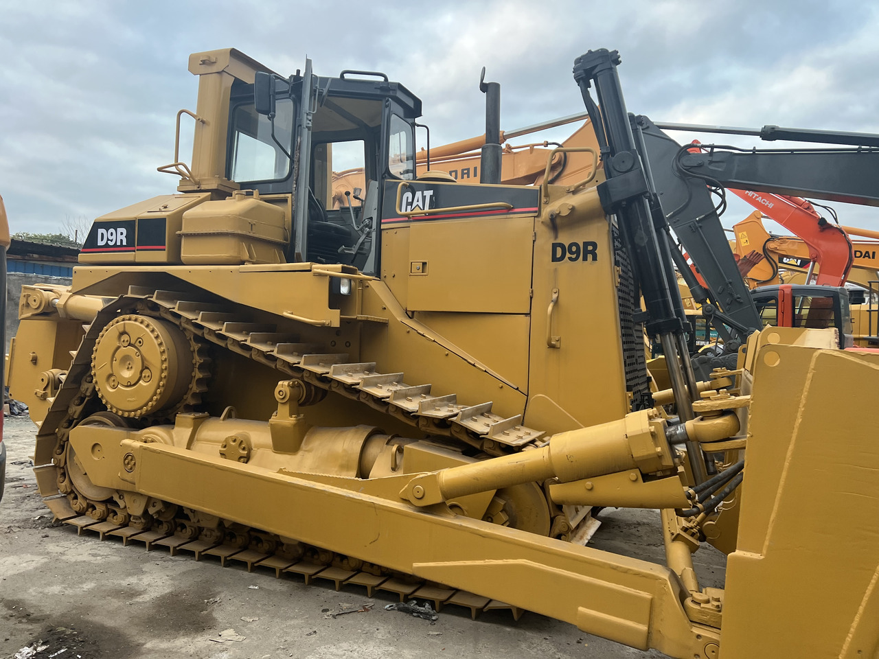CATERPILLAR D9R - Бульдозер: фото 3 CATERPILLAR D9R - Бульдозер: фото 3