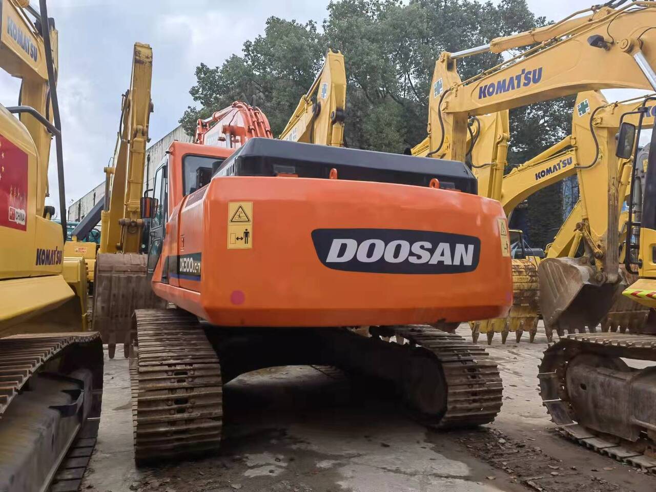 DOOSAN DH300 - Гусеничный экскаватор: фото 3 DOOSAN DH300 - Гусеничный экскаватор: фото 3