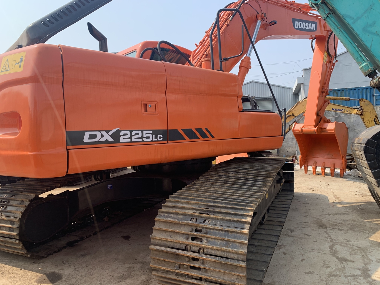 DOOSAN DX225LC - Гусеничный экскаватор: фото 2 DOOSAN DX225LC - Гусеничный экскаватор: фото 2