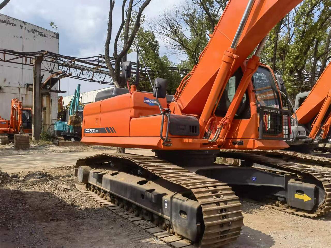DOOSAN DX300 - Гусеничный экскаватор: фото 2 DOOSAN DX300 - Гусеничный экскаватор: фото 2