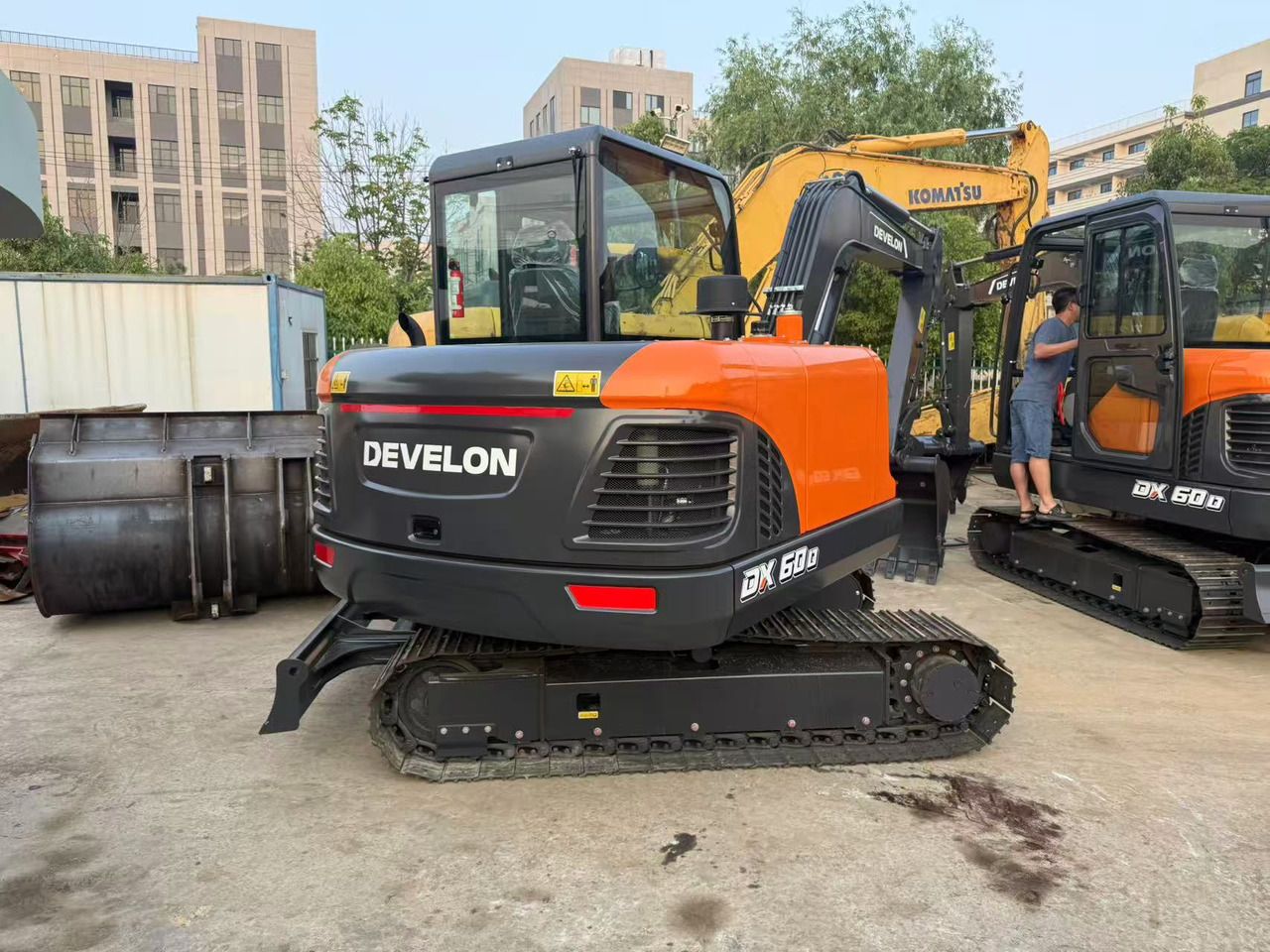 DOOSAN DX60D-10 - Гусеничный экскаватор: фото 4 DOOSAN DX60D-10 - Гусеничный экскаватор: фото 4