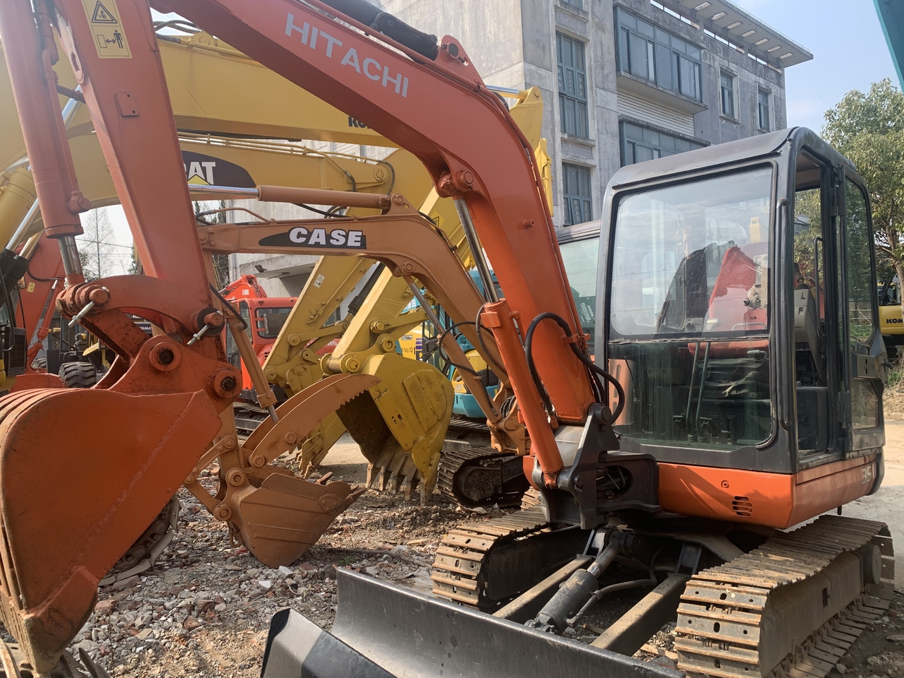 HITACHI ZX35U - Мини-экскаватор: фото 2 HITACHI ZX35U - Мини-экскаватор: фото 2