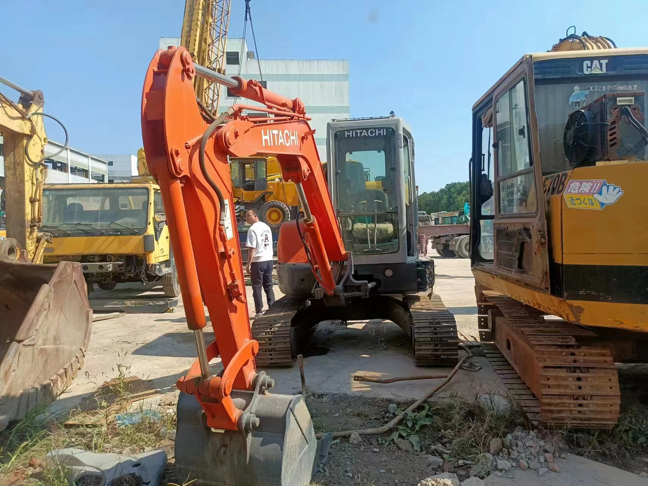 HITACHI ZX40U - Гусеничный экскаватор: фото 2 HITACHI ZX40U - Гусеничный экскаватор: фото 2