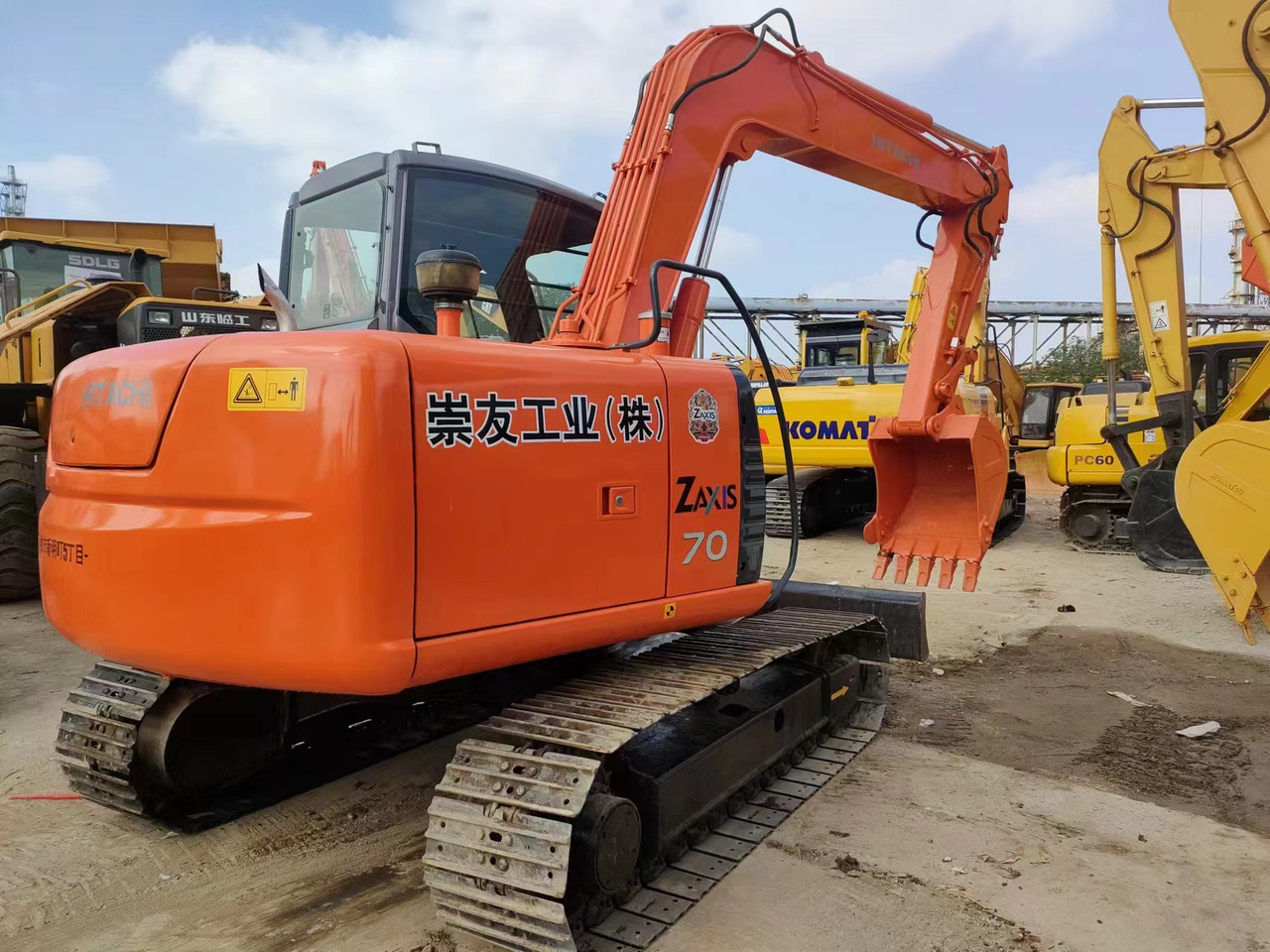HITACHI ZX70 - Гусеничный экскаватор: фото 2 HITACHI ZX70 - Гусеничный экскаватор: фото 2