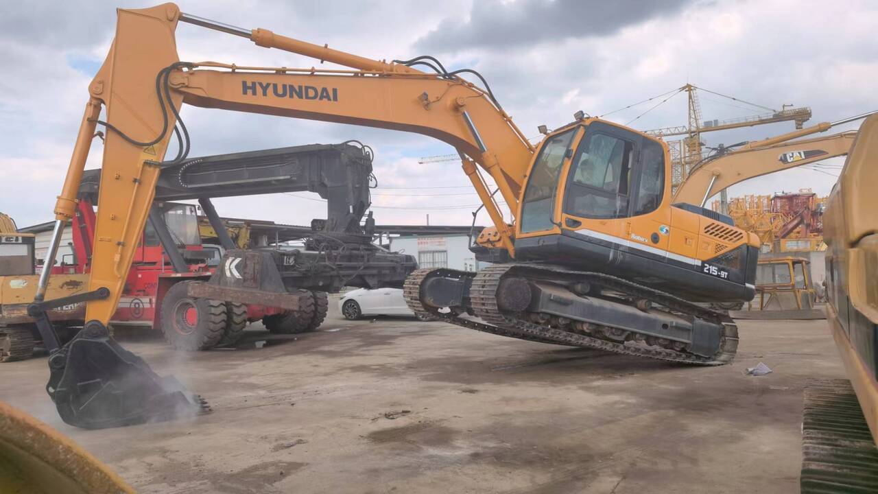 HYUNDAI R215-9T - Гусеничный экскаватор: фото 4 HYUNDAI R215-9T - Гусеничный экскаватор: фото 4