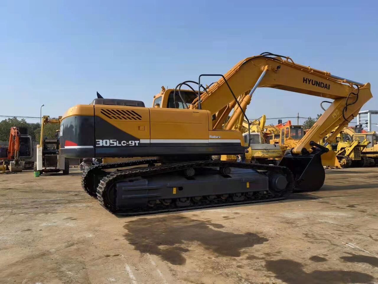 HYUNDAI R305LC-9T - Гусеничный экскаватор: фото 2 HYUNDAI R305LC-9T - Гусеничный экскаватор: фото 2