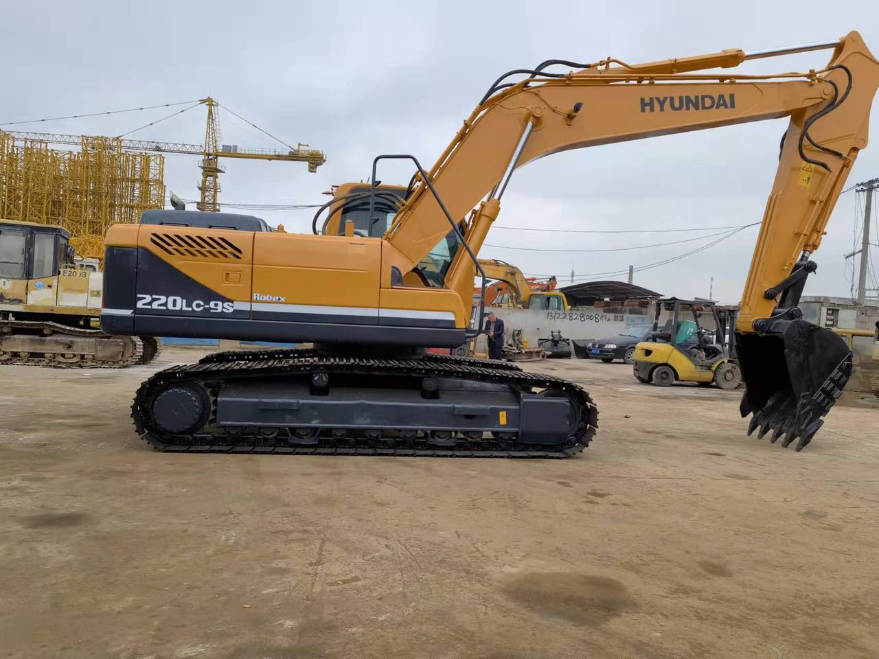 Hyundai R220LC-9S - Гусеничный экскаватор: фото 3 Hyundai R220LC-9S - Гусеничный экскаватор: фото 3