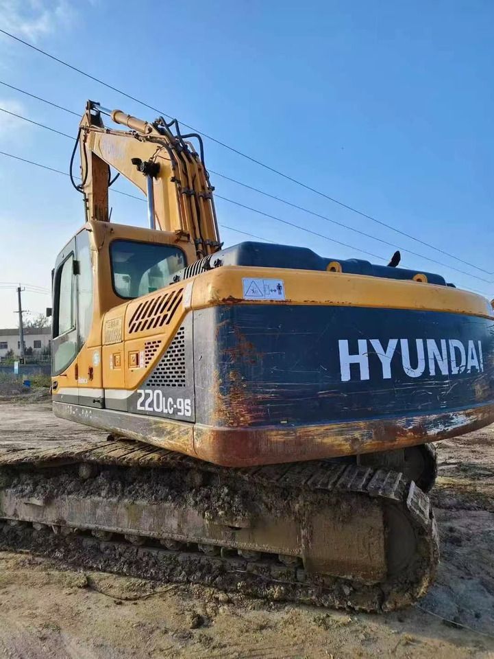 Hyundai R220LC-9S - Гусеничный экскаватор: фото 1 Hyundai R220LC-9S - Гусеничный экскаватор: фото 1