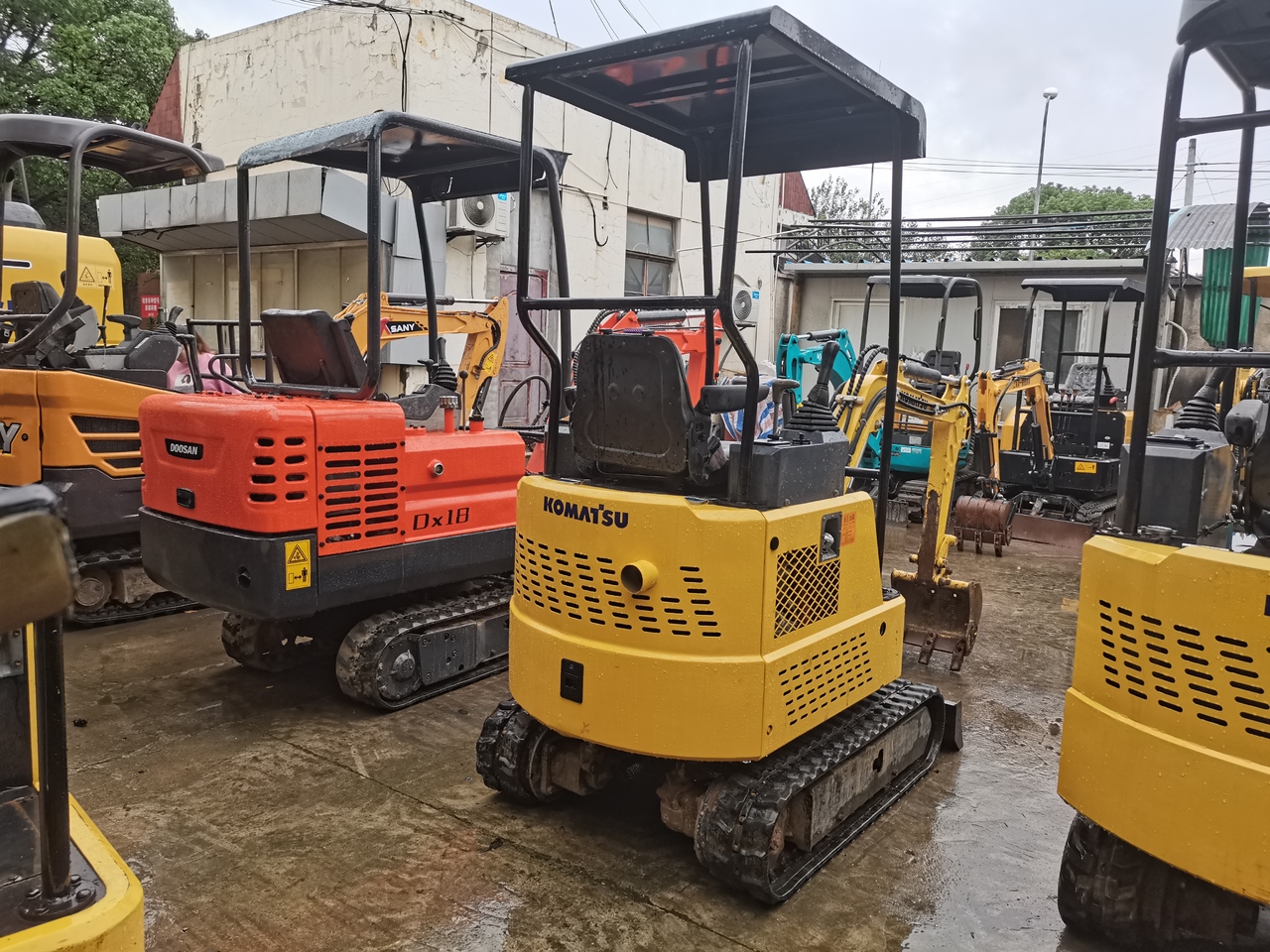 KOMATSU PC15MR - Мини-экскаватор: фото 4 KOMATSU PC15MR - Мини-экскаватор: фото 4