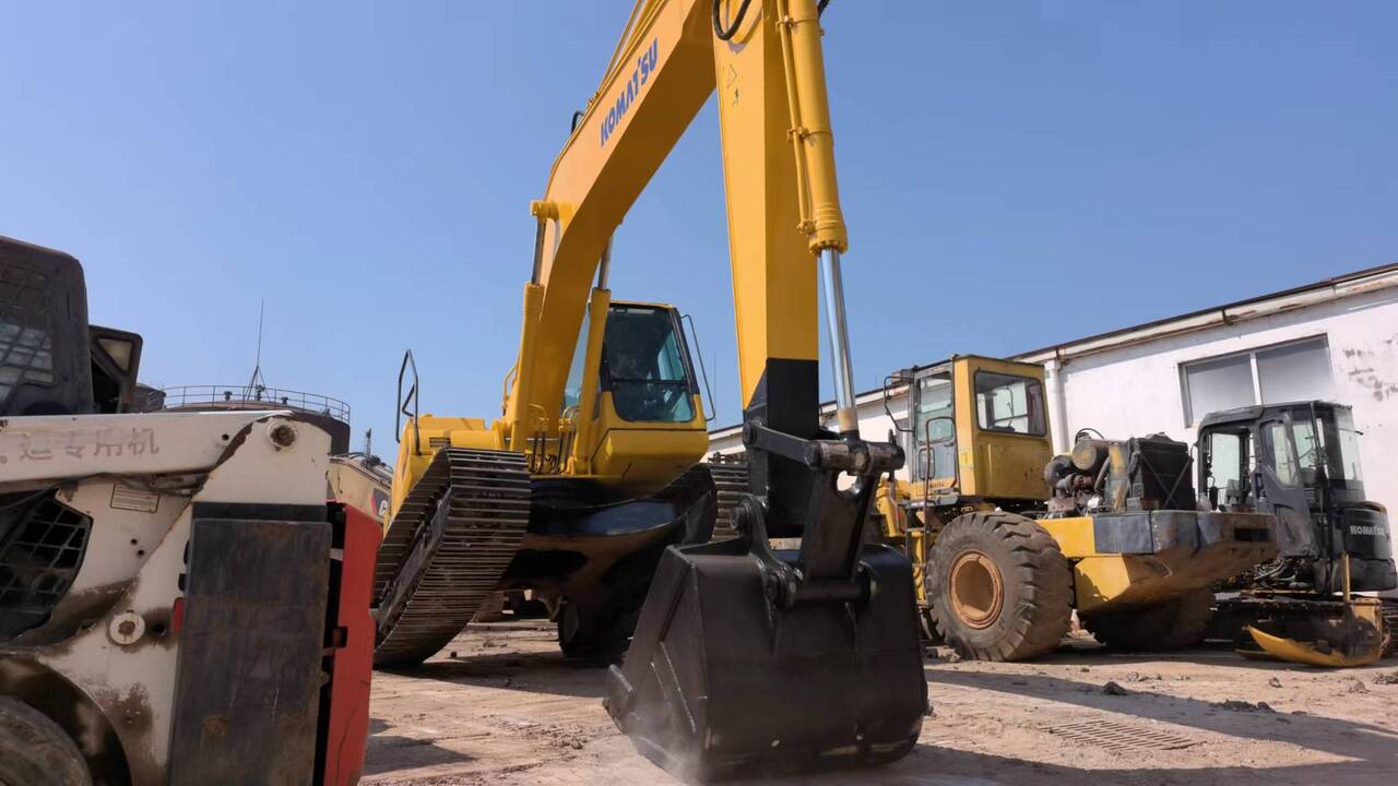 KOMATSU PC200-7 - Гусеничный экскаватор: фото 4 KOMATSU PC200-7 - Гусеничный экскаватор: фото 4