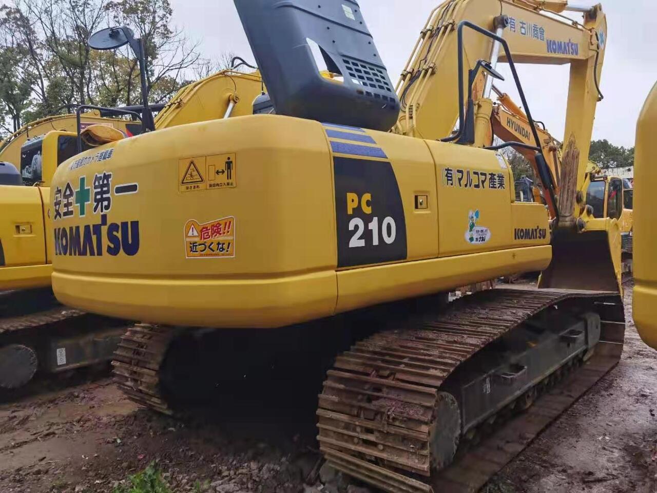 KOMATSU PC210-8 - Гусеничный экскаватор: фото 1 KOMATSU PC210-8 - Гусеничный экскаватор: фото 1
