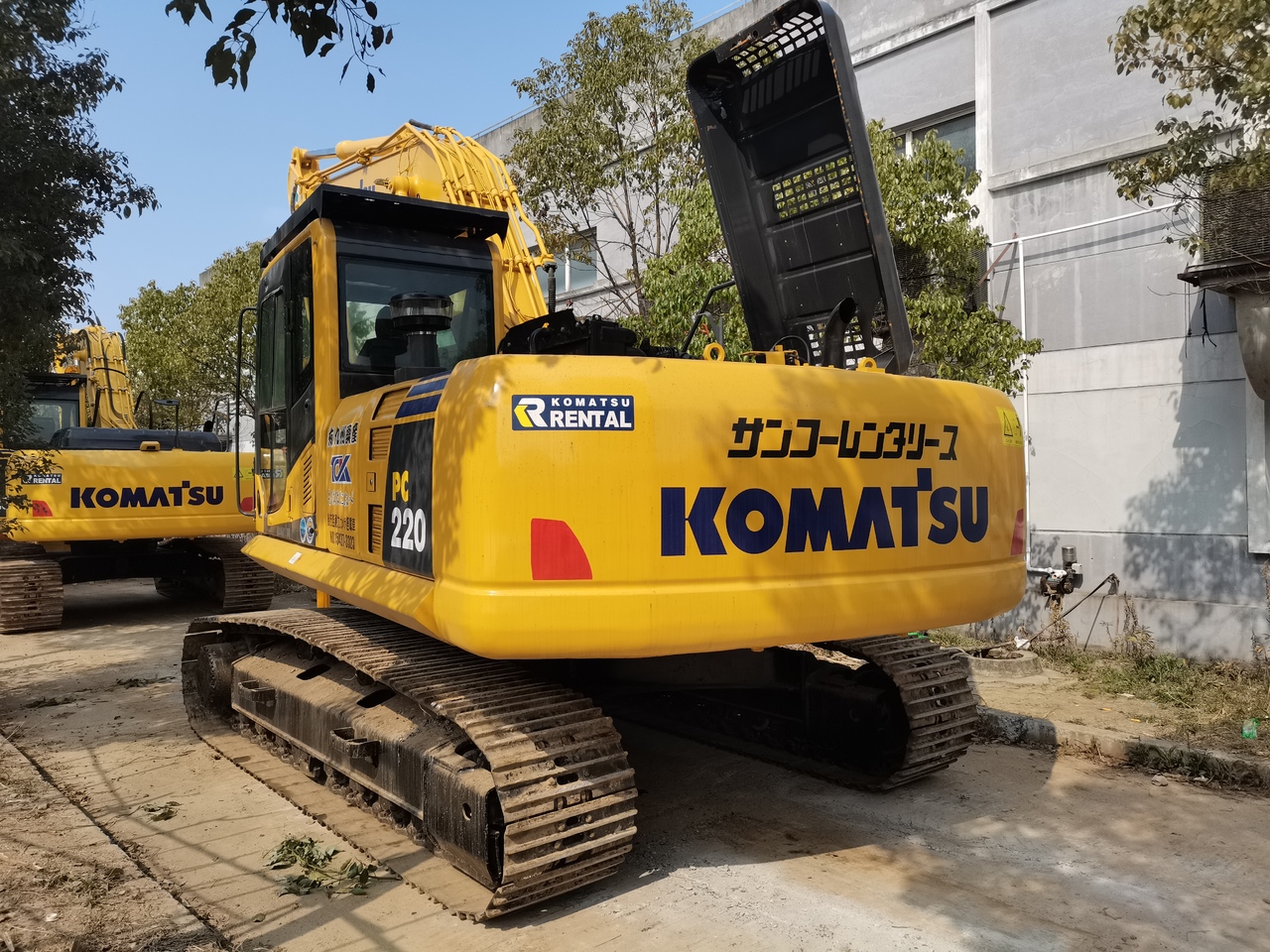 KOMATSU PC220-8 - Гусеничный экскаватор: фото 3 KOMATSU PC220-8 - Гусеничный экскаватор: фото 3